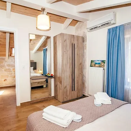 Vakis Villa *
