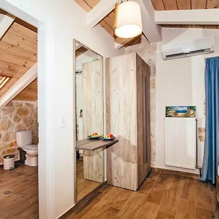 Vakis Villa *